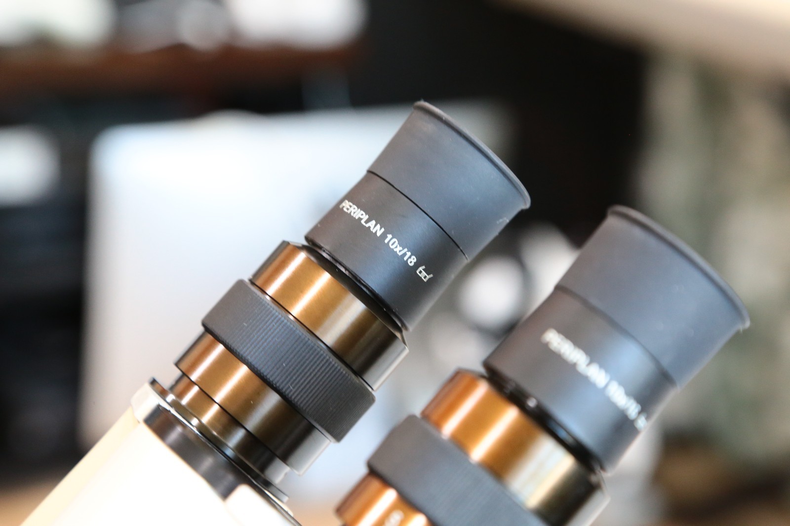 Leica DME Biological Microscope with C PLAN & N PLAN Objectives 2.5x/4x/10x/40x