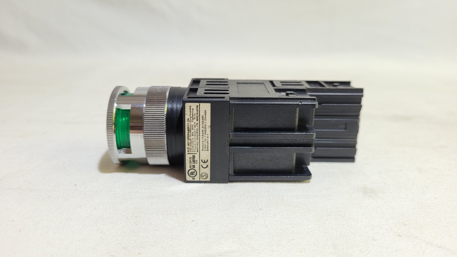 MARUYASU A22FTG10010 Push Button Switch, Green Light