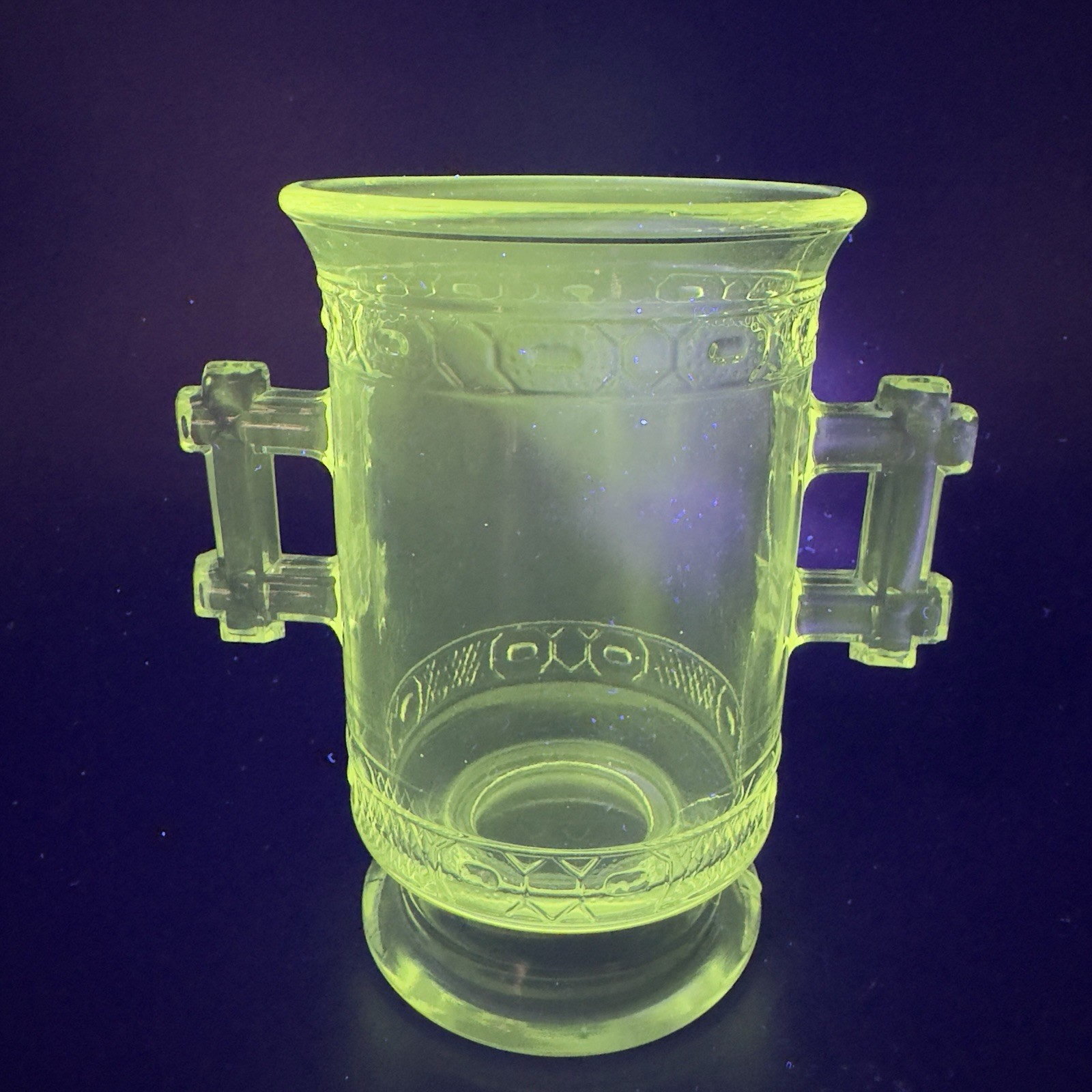 EAPG DOYLE AND CO TWO BAND Clear Vase Utensil Holder Manganese 365nm Green Glow