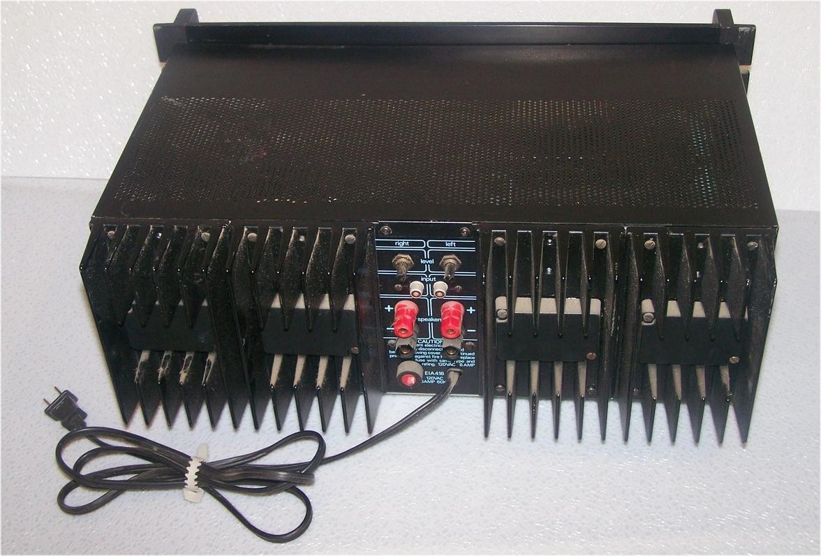 Heathkit Rack Mount Stereo Power Amplifier model AA-1600