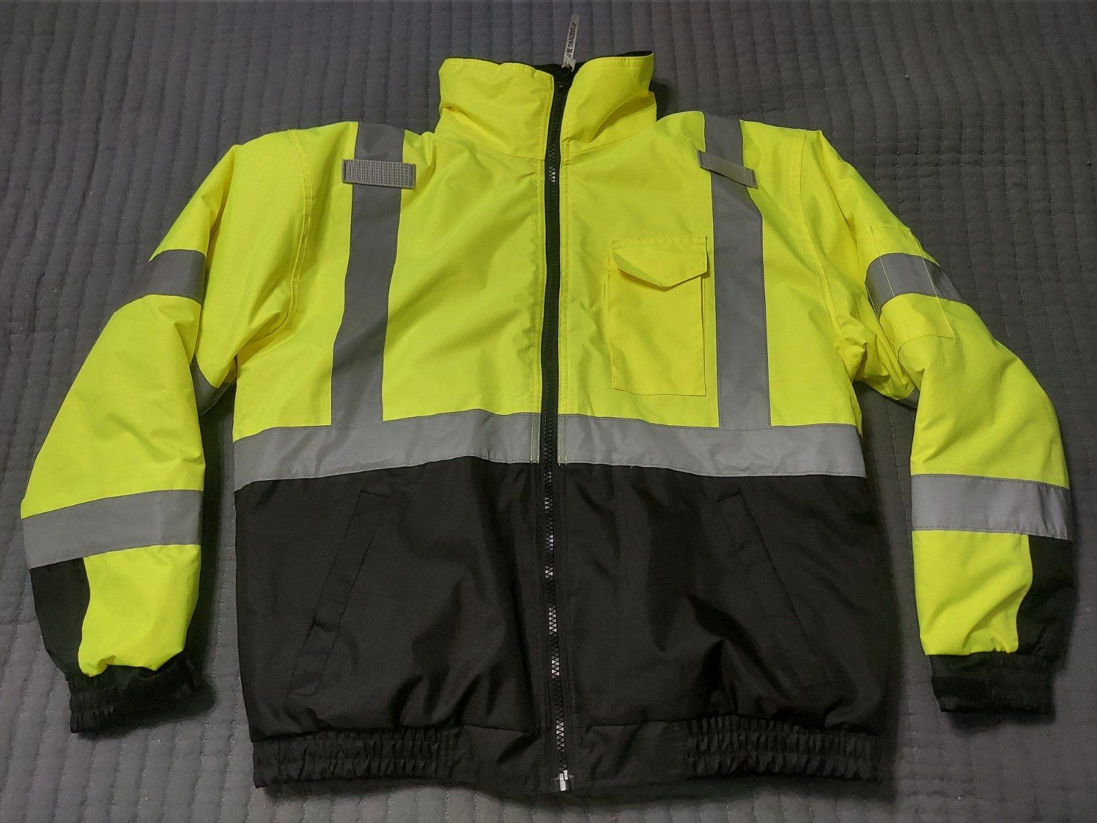 Ergodyne GloWear 8377 Hi-Vis Winter Bomber Jacket Type R Class 3 Mens Size Large