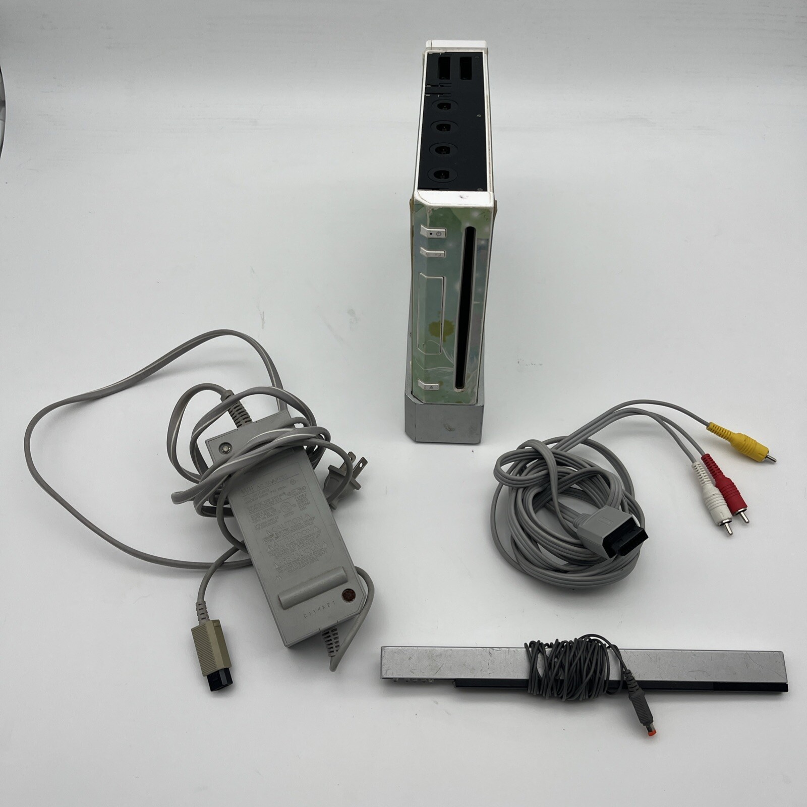 Nintendo Wii Console RVL-001 (USA) - White Tested And Working (Tinkerbell Skin)