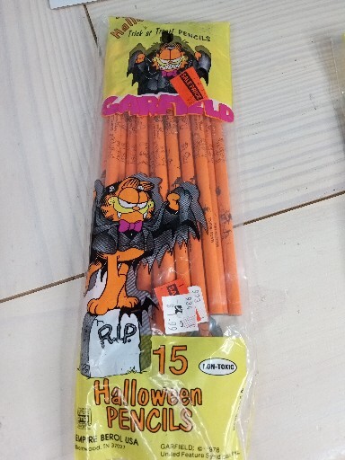 Vintage Garfield the Cat Halloween Pencils Trick or Treat (15 Pack) Vintage 1978