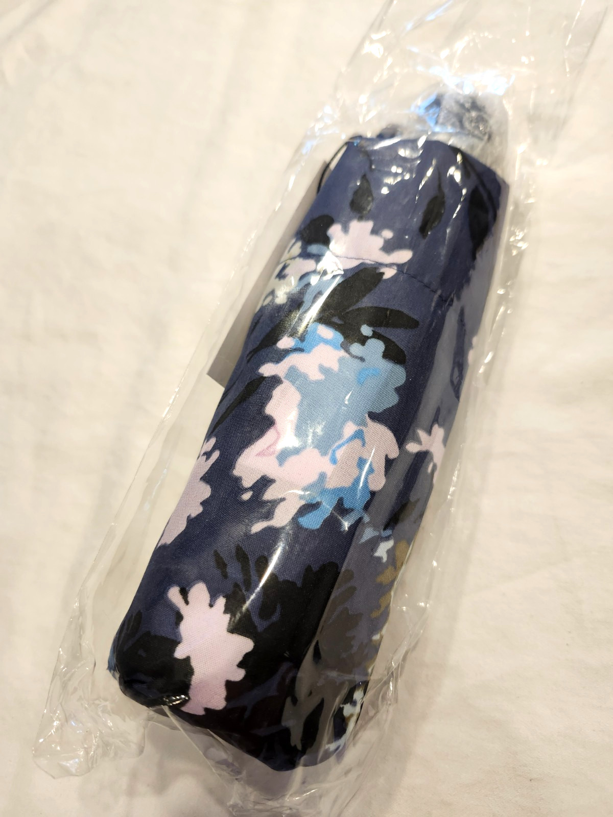 Vera Bradley Automatic Mini Umbrella Chrysanthemum Crush NWT