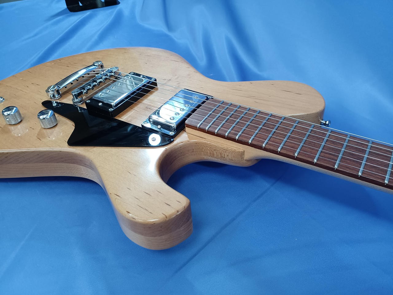 BEATVOX GUITARS - Electric guitar