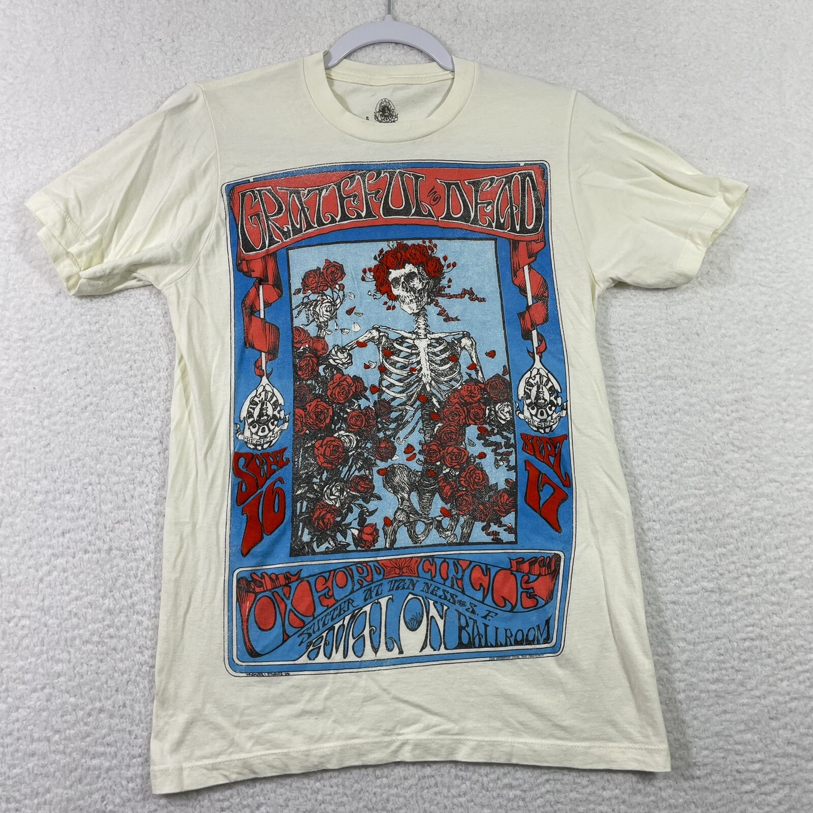 Grateful Dead Shirt T-Shirt 2009 Bertha Mouse Kelley Skull Roses Size S Beige.