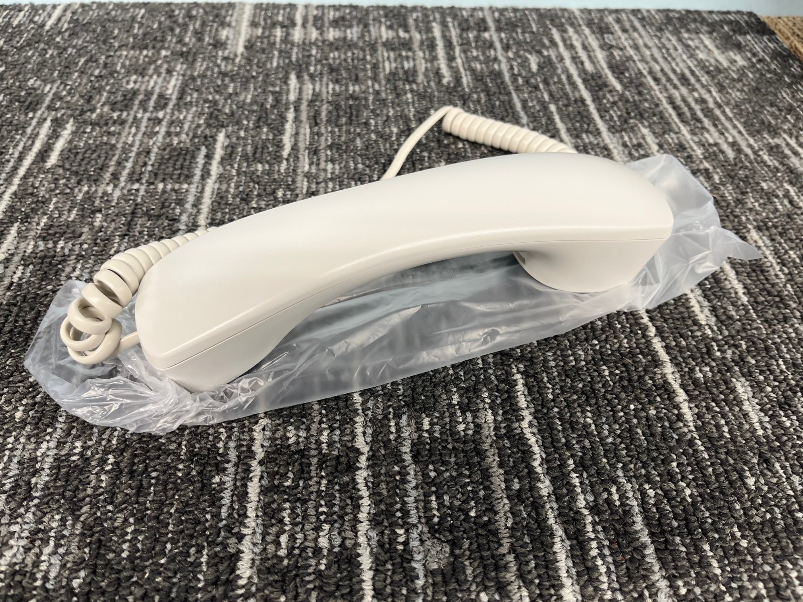 Lot of 5 NEW NEC SL1100 SL2100 1101101 BE112188 OEM Replacement Handsets White