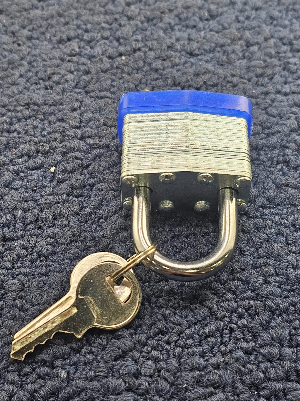 (2 PCS) TOOL CACHE 56103: Padlock 40mm With 2 Keys