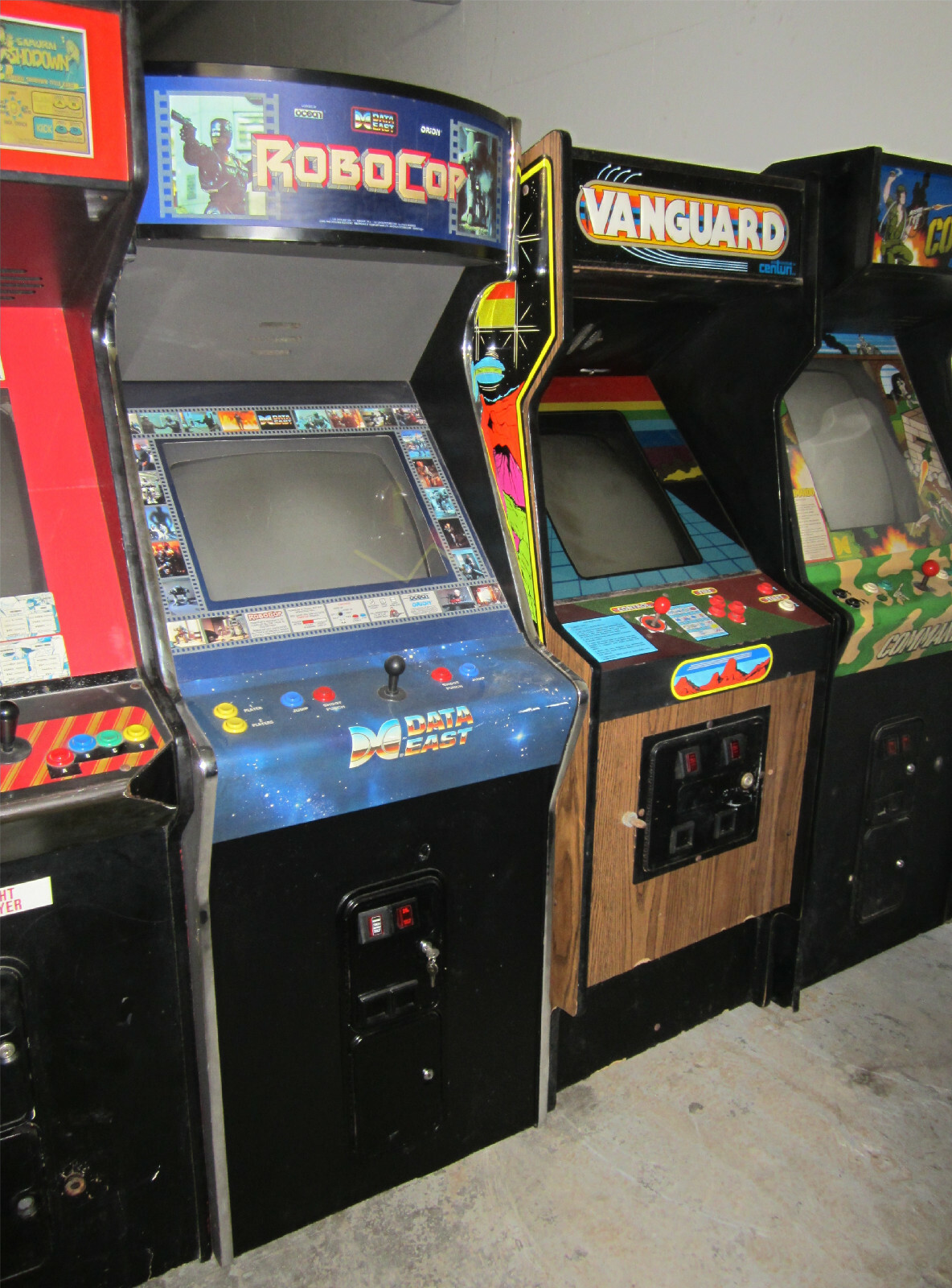 ROBOCOP ARCADE MACHINE by DATAEAST 1988 (Excellent) *RARE*
