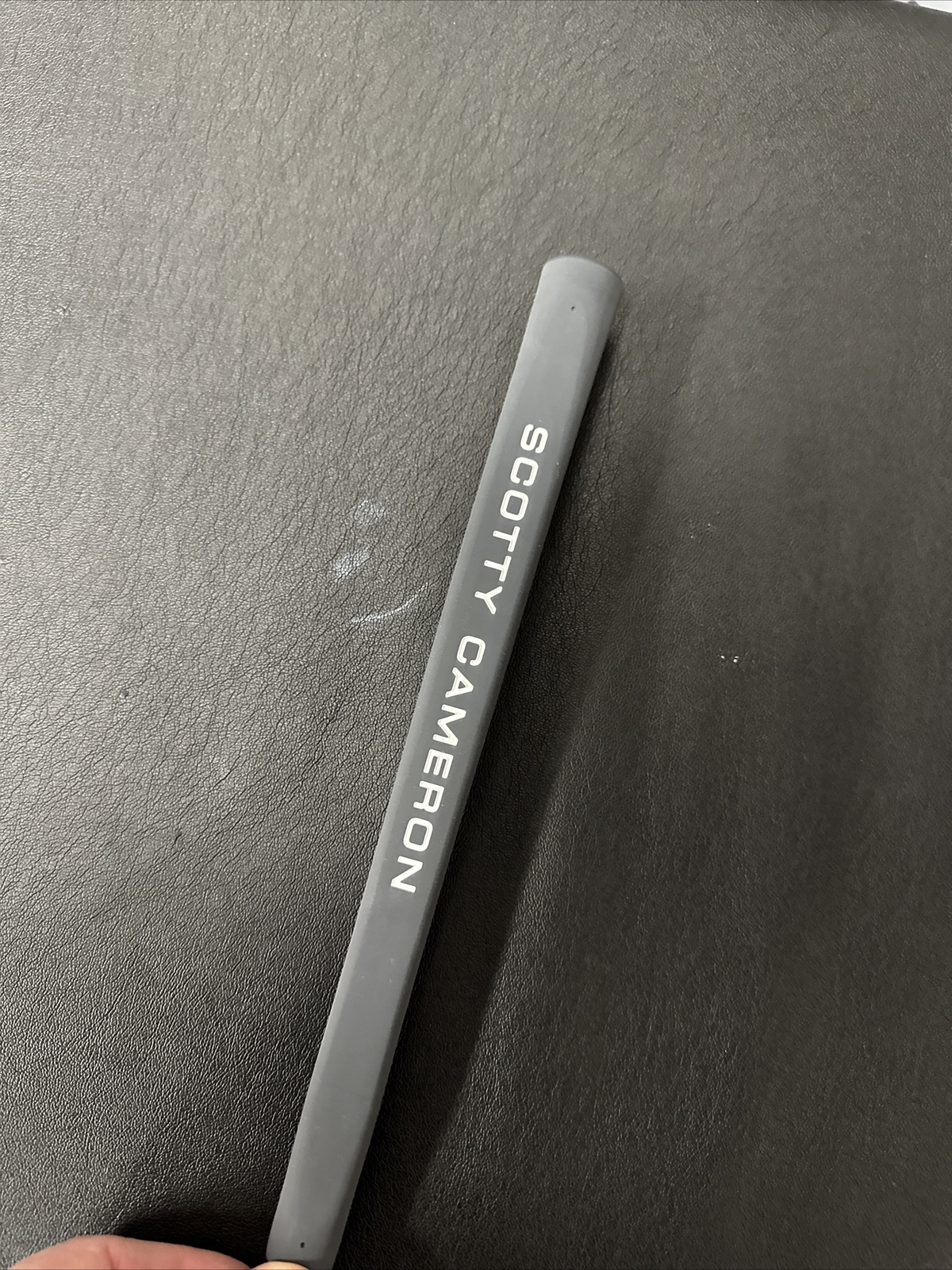 Scotty Cameron Grey New Pistolini Putter Grip with White Lettering Free Shipping