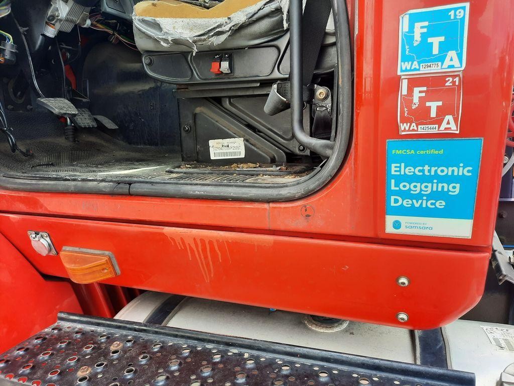 Replaces N/A 2007 INTERNATIONAL 8600 CAB SKIRT FILLER PANEL ,  WA