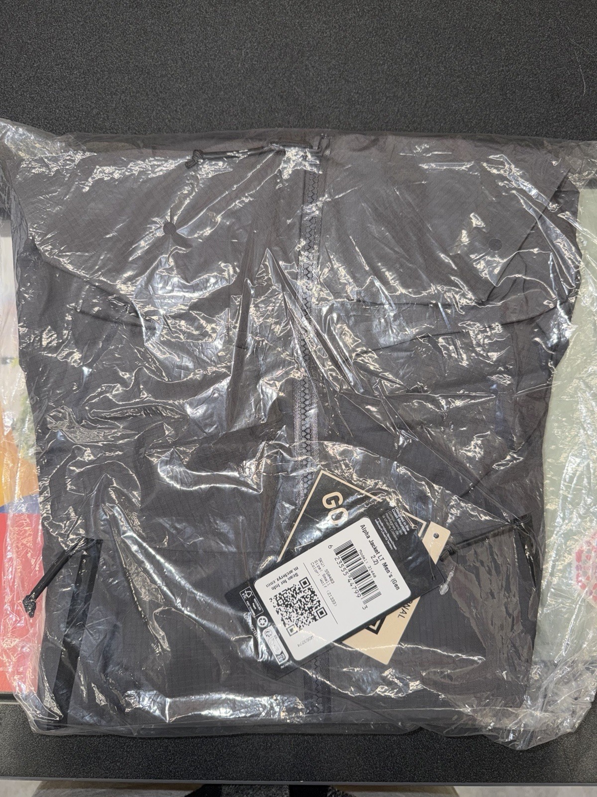 Arc’teryx LEAF Alpha Jacket LT Gen 2.2 (Wolf - Small)