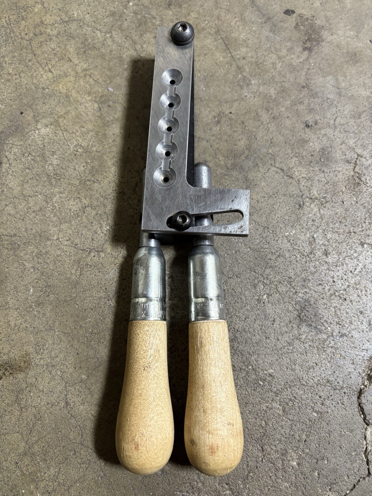 Custom 5 Cavity  Bullet Mould Similar To Lyman 450225 For old Colt .450 Diameter