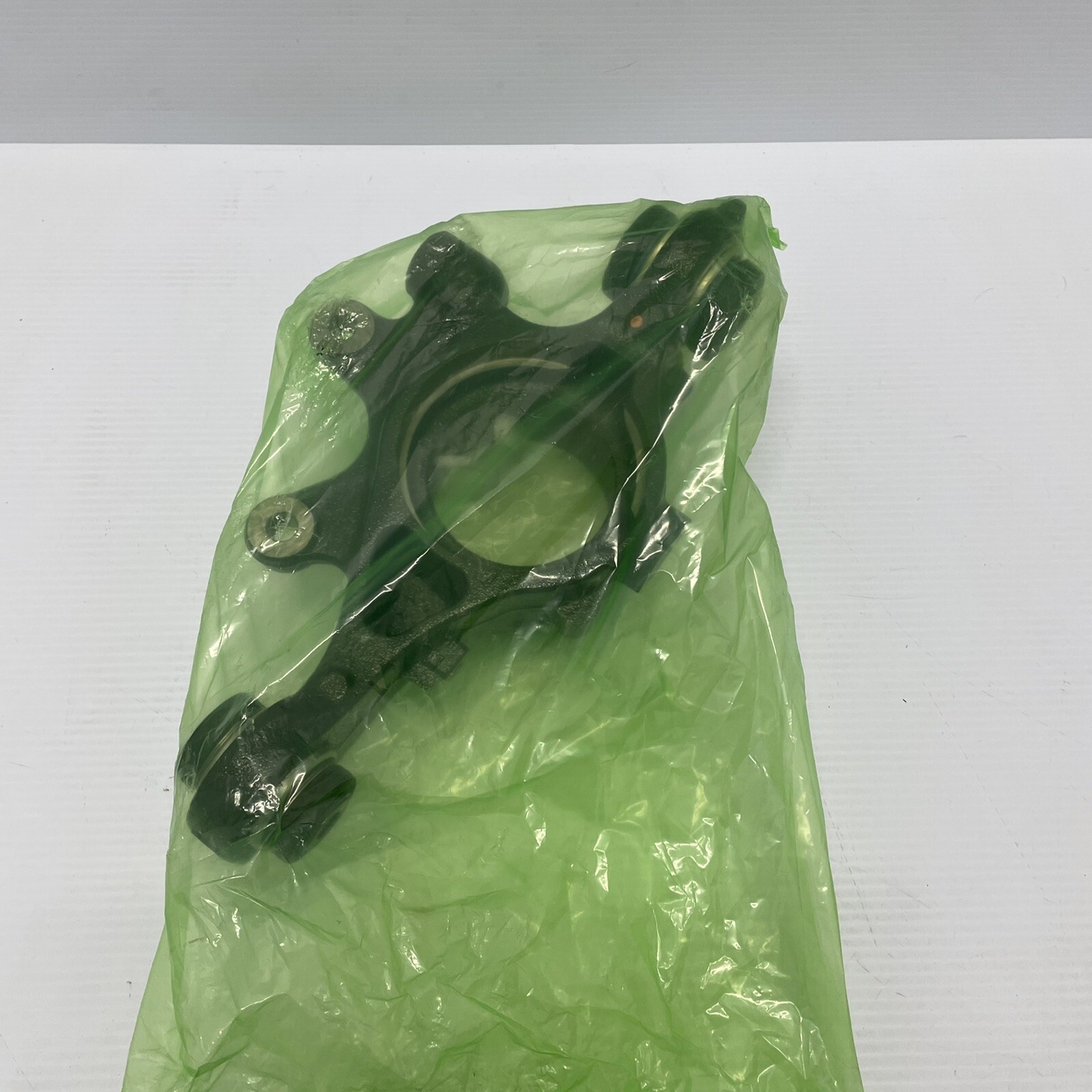 Genuine Land Rover Range Rover Right Rear Knuckle Arm RLH500020