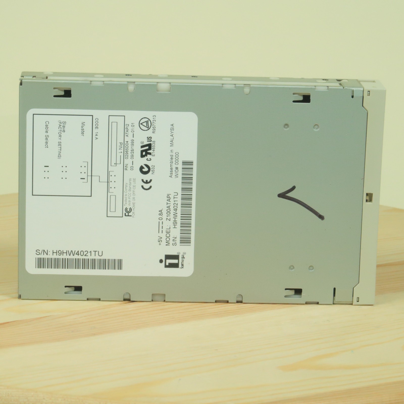 Iomega IDE Internal 3.5" Zip Drive Z100ATAPI ZIP Compatible With 100MB Disks