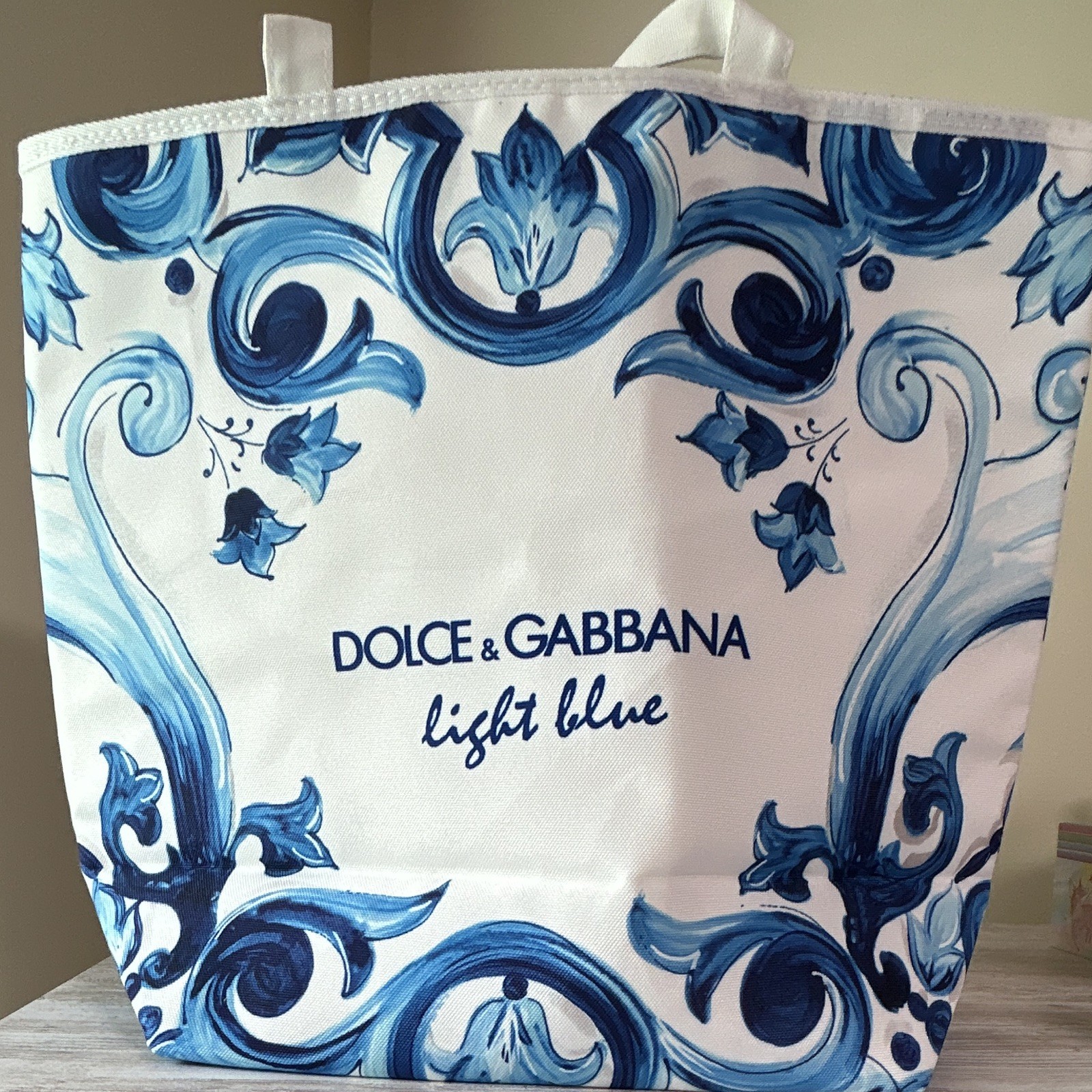 Dolce & Gabbana Light Blue Insulated Zipper Cooler Bag White/Blue Floral