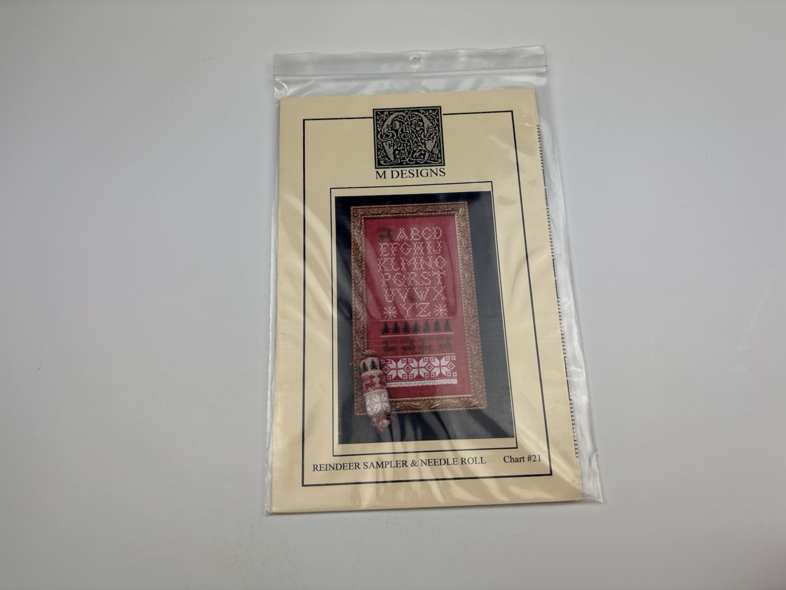 M Designs Reindeer Sampler And Needle Roll Counted Cross Stitch Pattern 4R