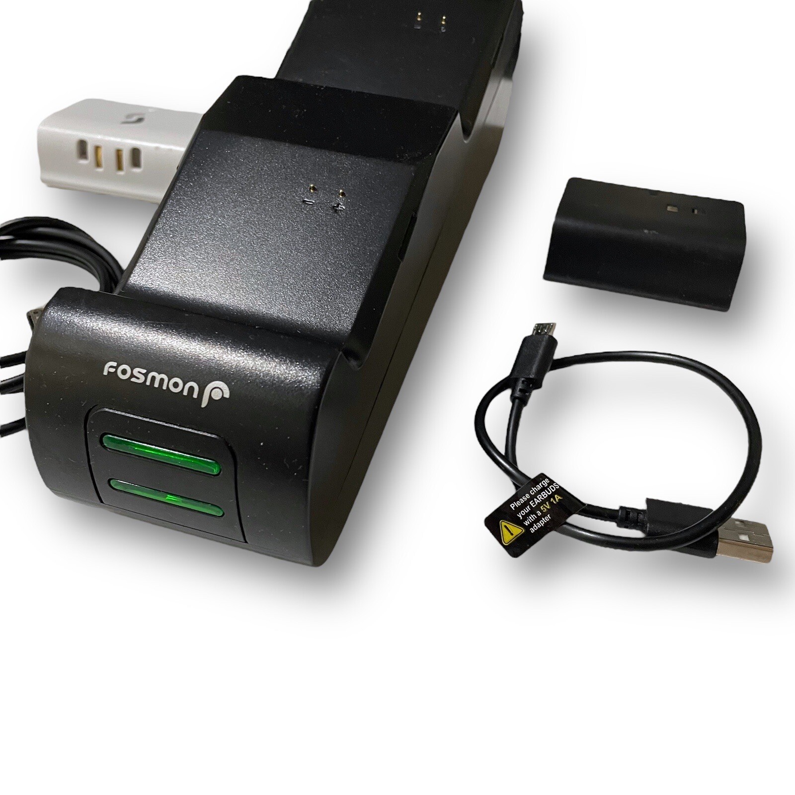 Xbox One Dual Conductive Charging Station (2) + Battery Pack (2) + USB Cable (2)