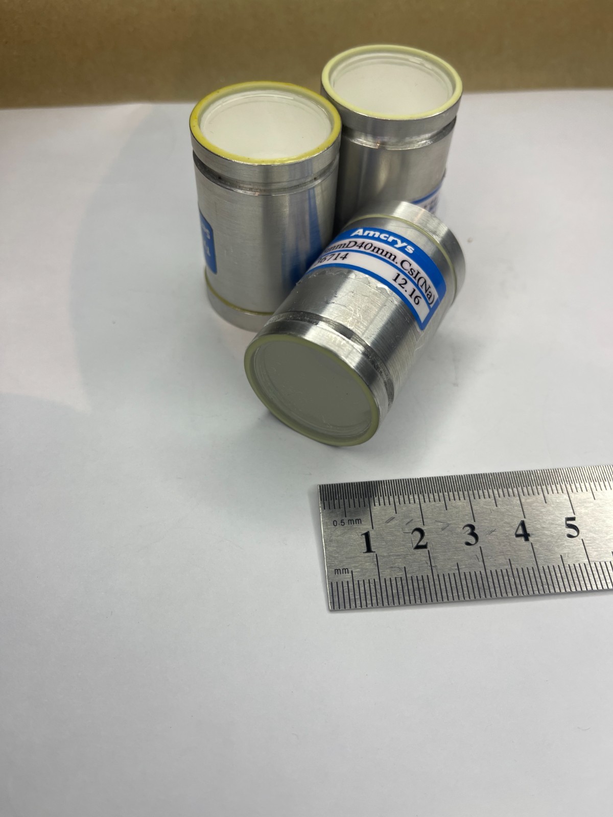 NaI(Tl) Scintillation Crystal Detector 25×40 mm AMCRYS – New  Clear Scintillator