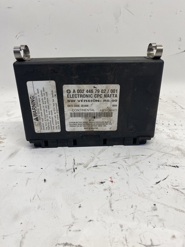 2010 Common Powertrain Control Module A0024467902 for Detroit Diesel (586-10703)