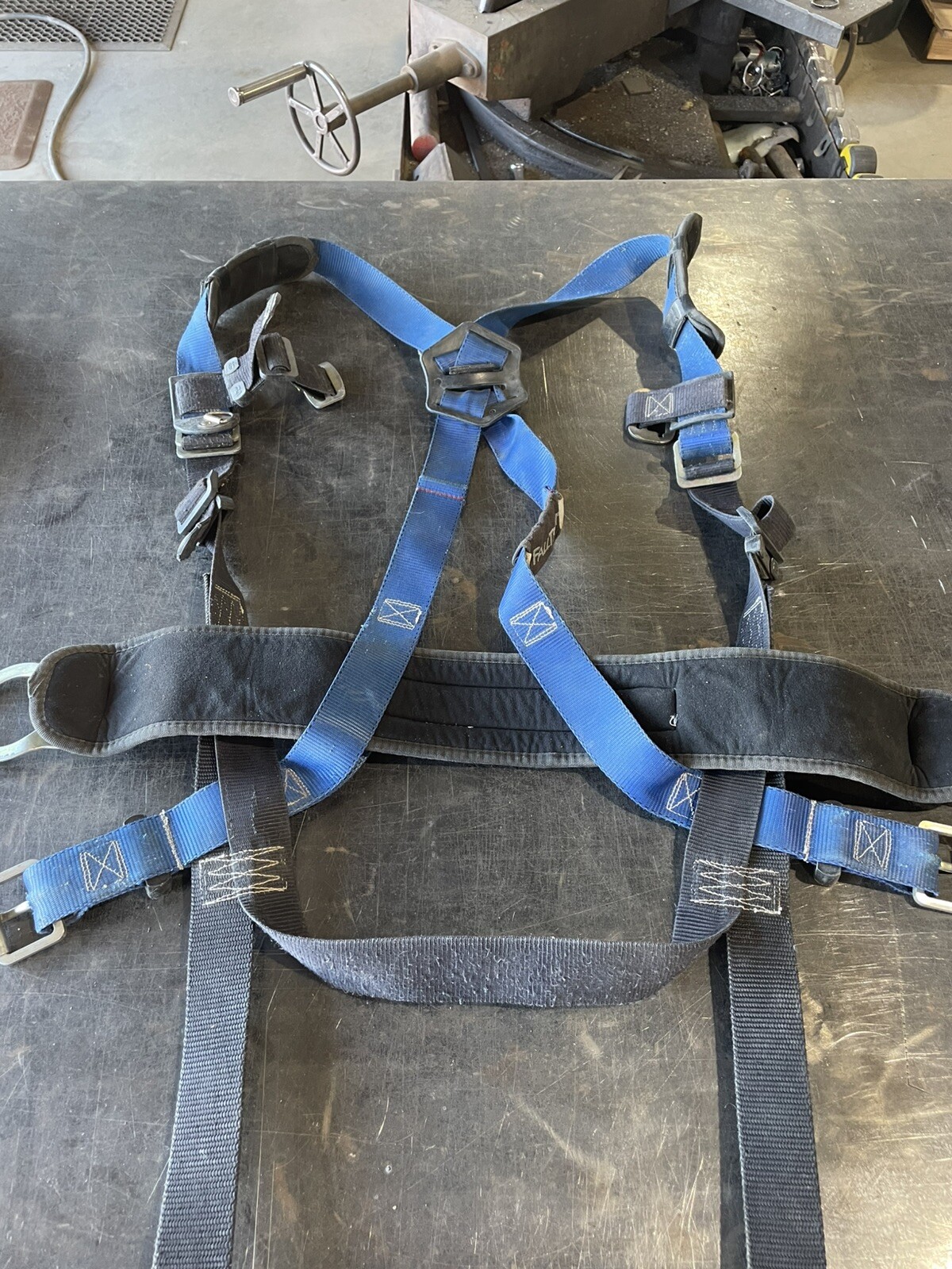 Fall tech Harness X2 With Safty Anchor Hooks Roofing Framing Construction