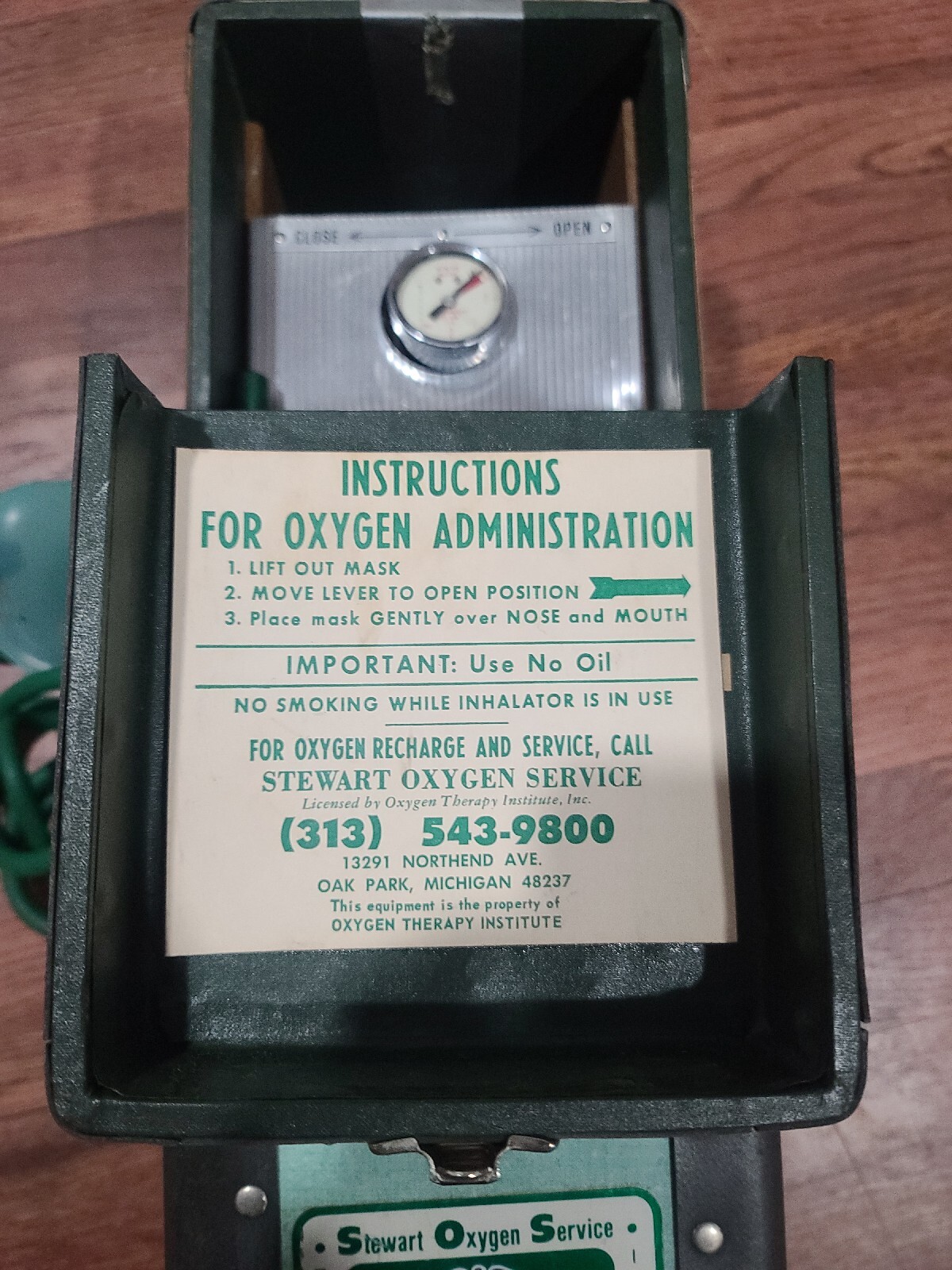Vintage Stewart Oxygen Emergency Inhalator Service Scuba Diving First Aid