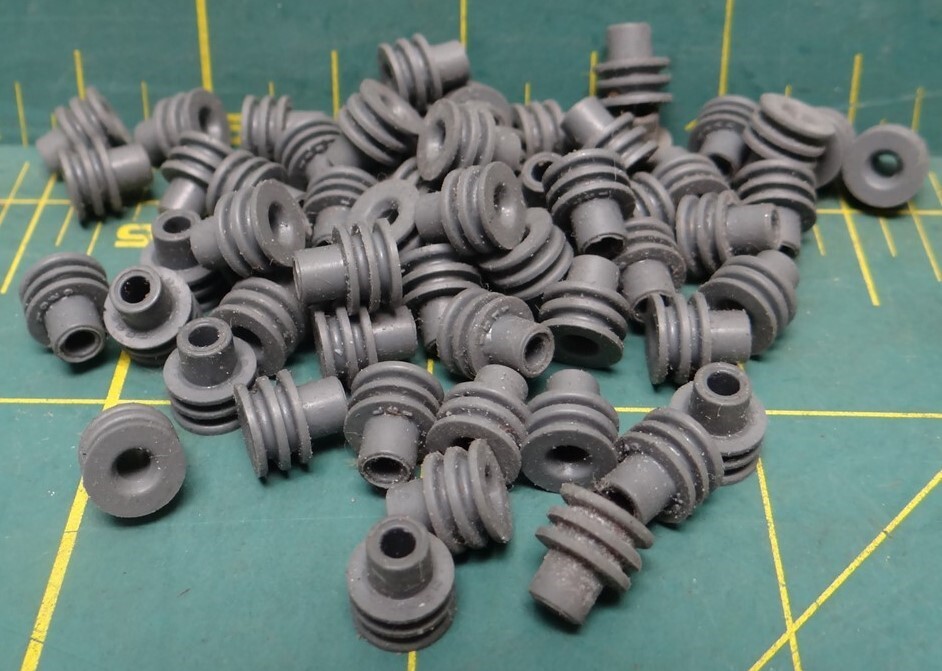 Delphi Gray Cavity Plug Seal 15324980 About 55 Pieces