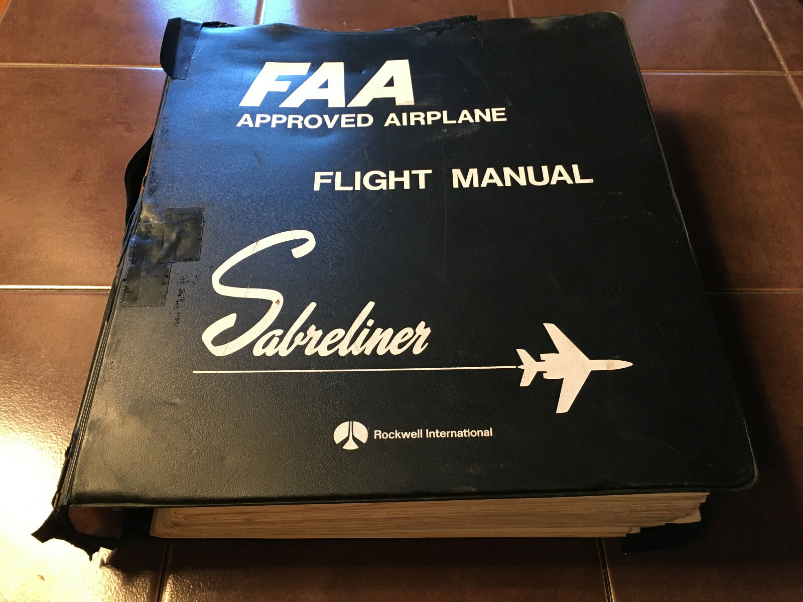 Sabreliner NA-265 Series 40 Airplane Flight Manual. for NA-282-1 thru Na-282-97