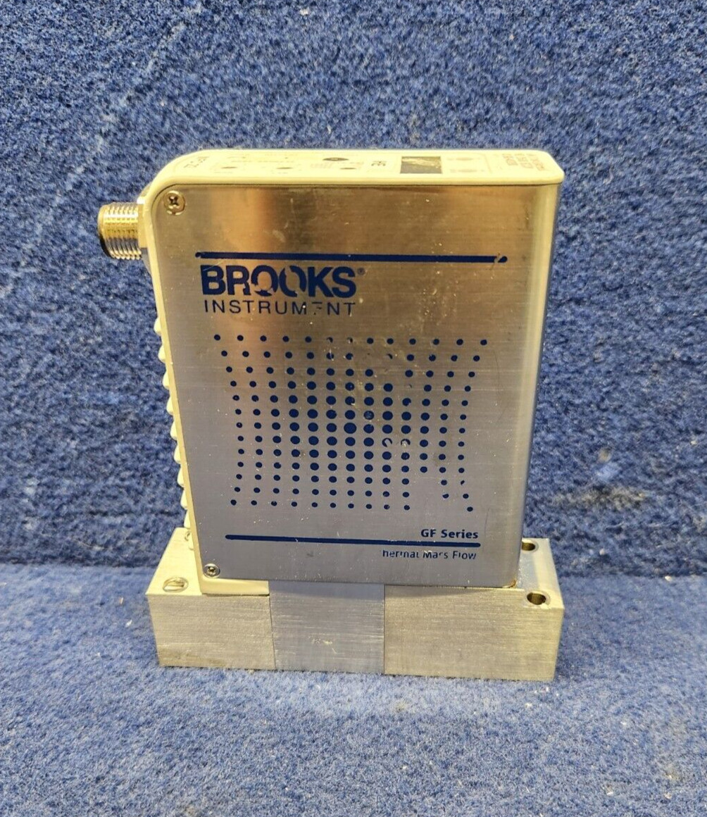 Brooks GF125CXXC Mass Flow Controller GF125C-100041  2600SCCM N2