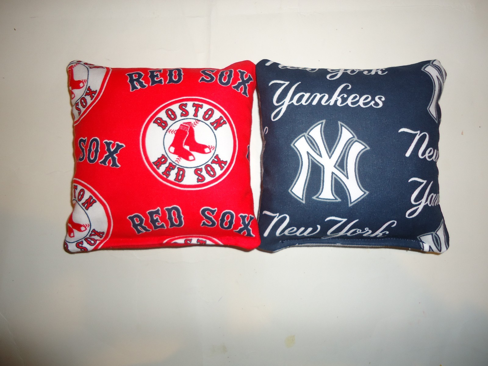 8 Cornhole Bag Set Corn Hole Toss MLB New York Yankees Boston Red Sox