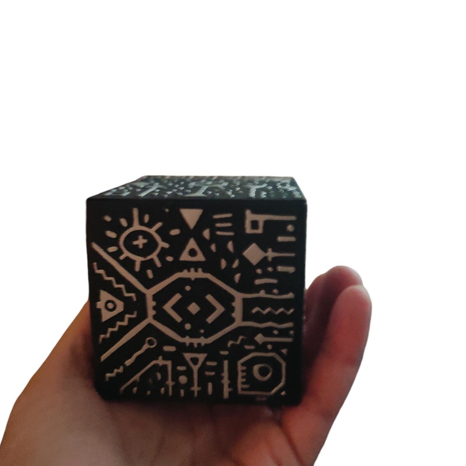 Merge Cube Holographic Handheld AR/VR Holograms