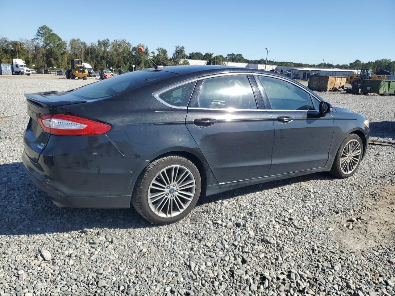 FUSION 2013 Glove Box 4887815