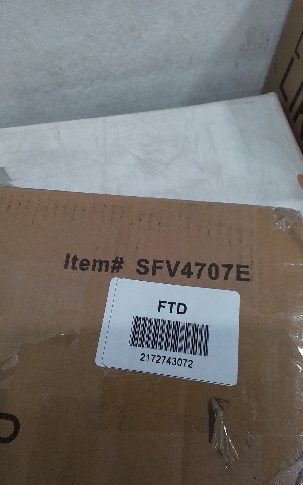 Safavieh MAXINE CHANNEL TUFTED OTTTOMAN, Reduced Price 2172743072 SFV4707E