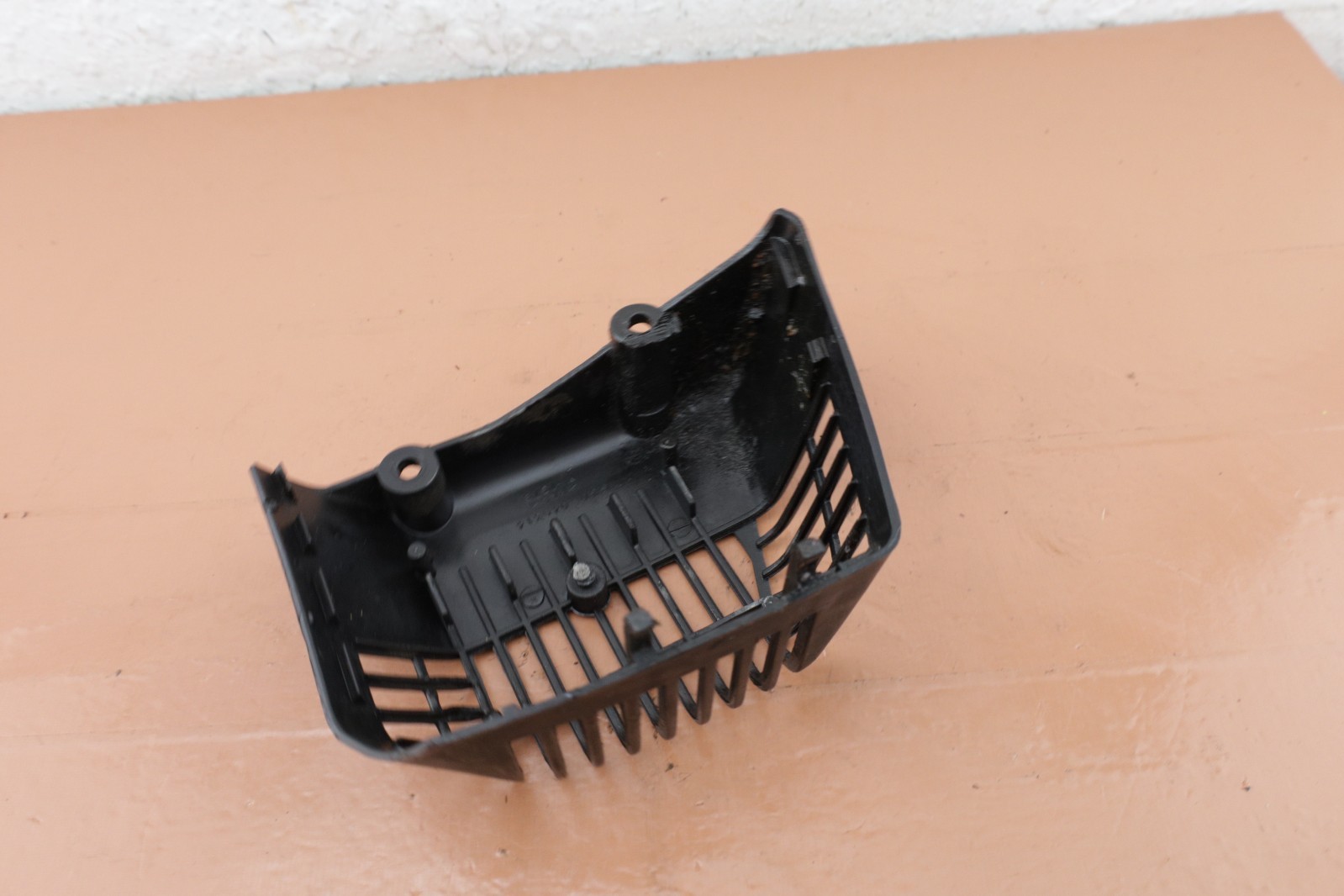 Weed Eater BV 2000 Blower OEM Muffler Cover 530-049314