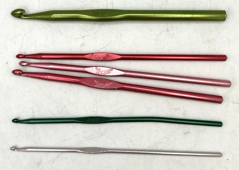 Boye USA  Aluminum Crochet Hooks Size E F  G H I K Lot Of 6