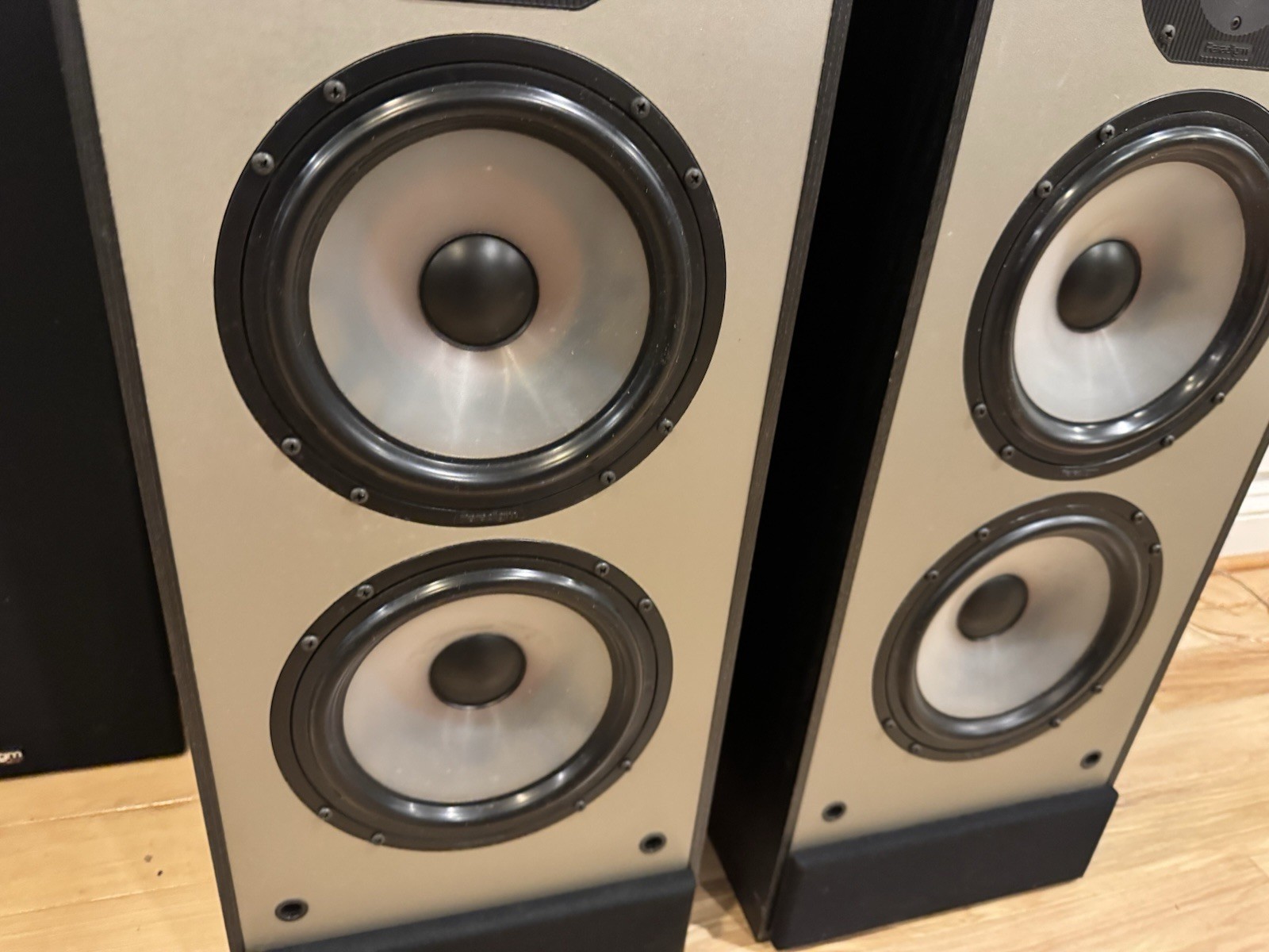 PARADIGM MODEL 9SE MKII REFERENCE STEREO SPEAKERS AUDIOPHILE MONITOR 9-SE Tested