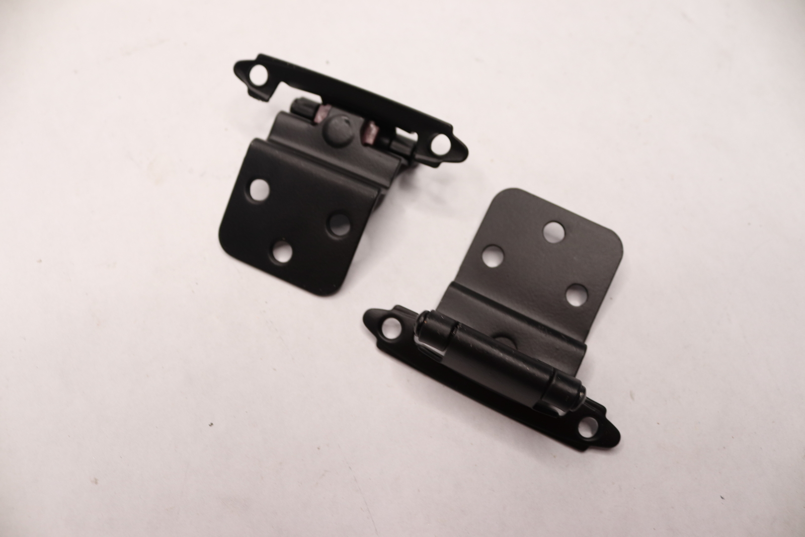 (2-Pk) Richelieu Semi-Concealed Self-Closing Hinge Matte Black BP138900