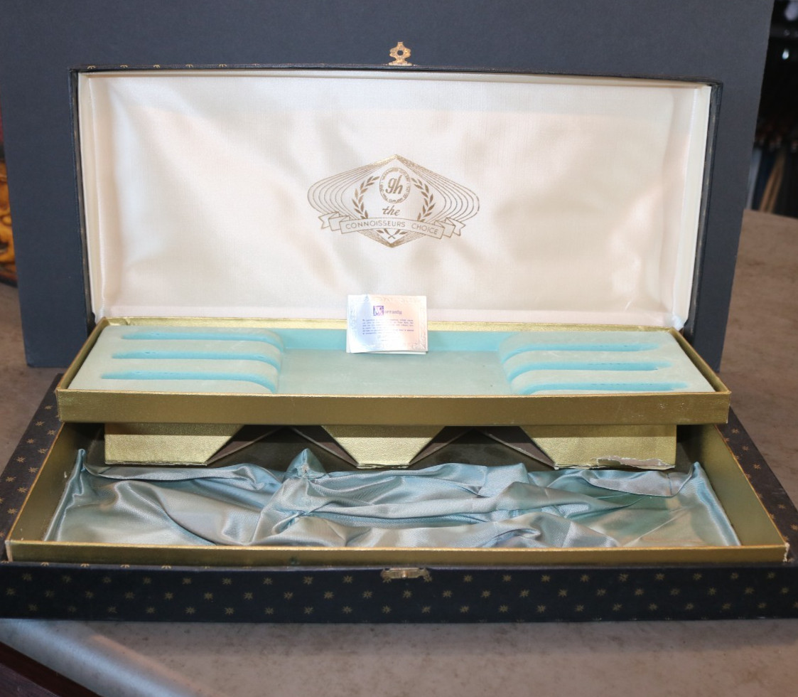 VTG GLO HILL  GOLD'N'EBONY STORAGE BOX