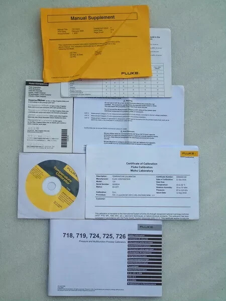VGC FLUKE 724 TEMPERATURE MULTIFUNCTION PROCESS CALIBRATOR WITH BOX & PAPERS