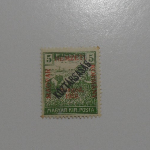 STAMPMART : HUNGARY 1919 KOZTARSASAG OVPT 5 FILLER MINT LH STAMP