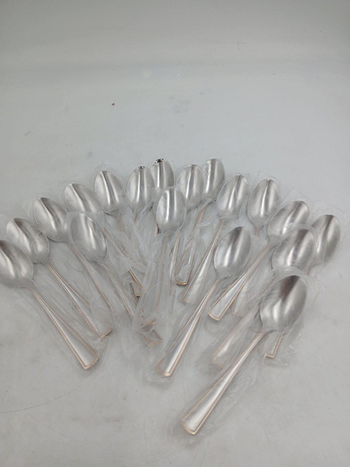 MYD 18/10 Stainless Steel Spoons 18 Pc Set Silver Smooth Handle Flatware Kitchen
