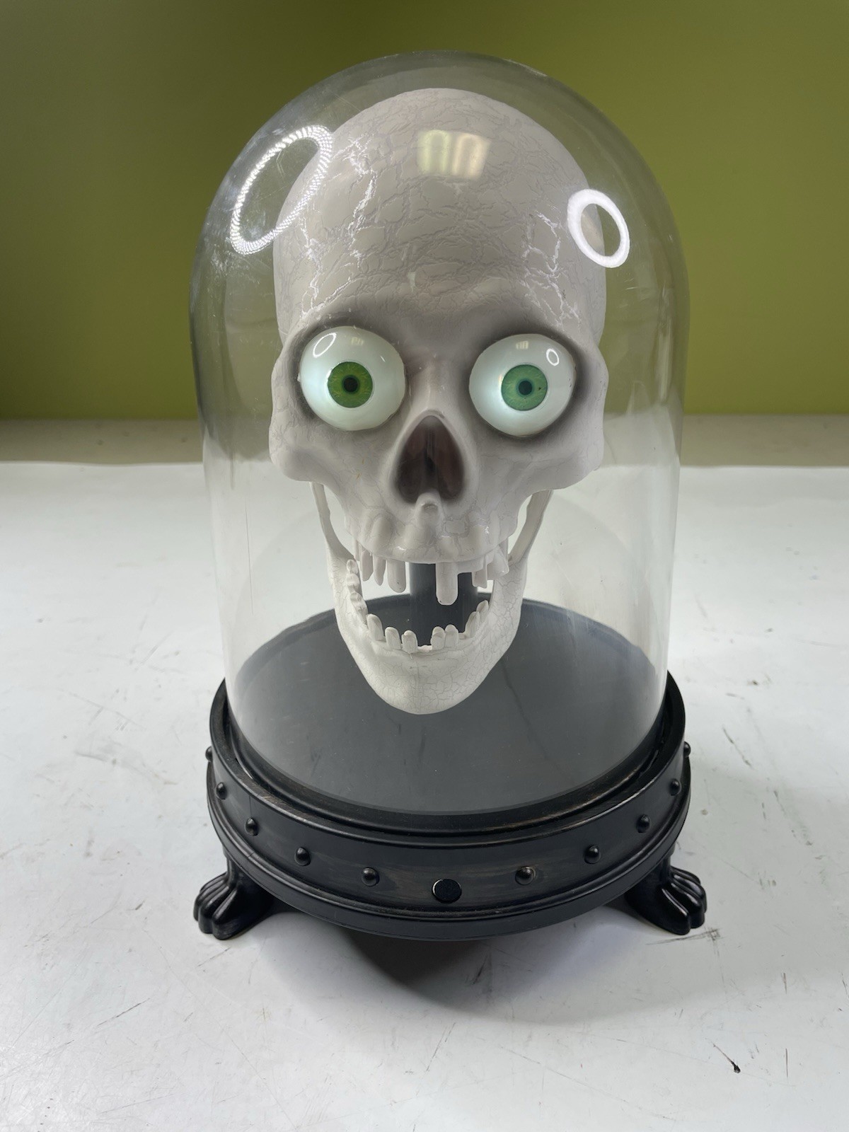 Gemmy Halloween Skull Lights Up Eyes Sensor Speak Repeats TESTED Working
