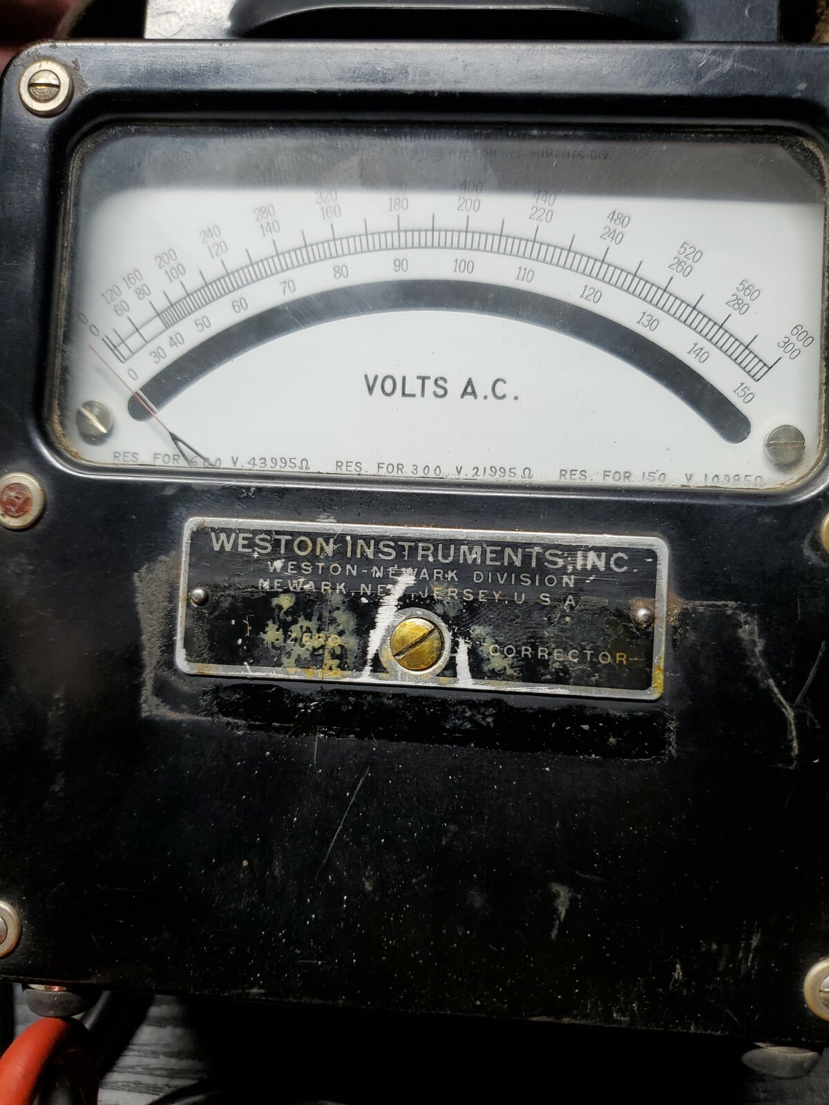 Vintage Weston Electrical Instrument Corp. AC Voltmeter / with Case & Leads