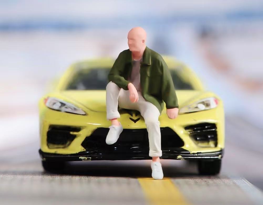1:64 Painted Figure Mini Model Miniature Resin Diorama Sand Sitting Posture Man