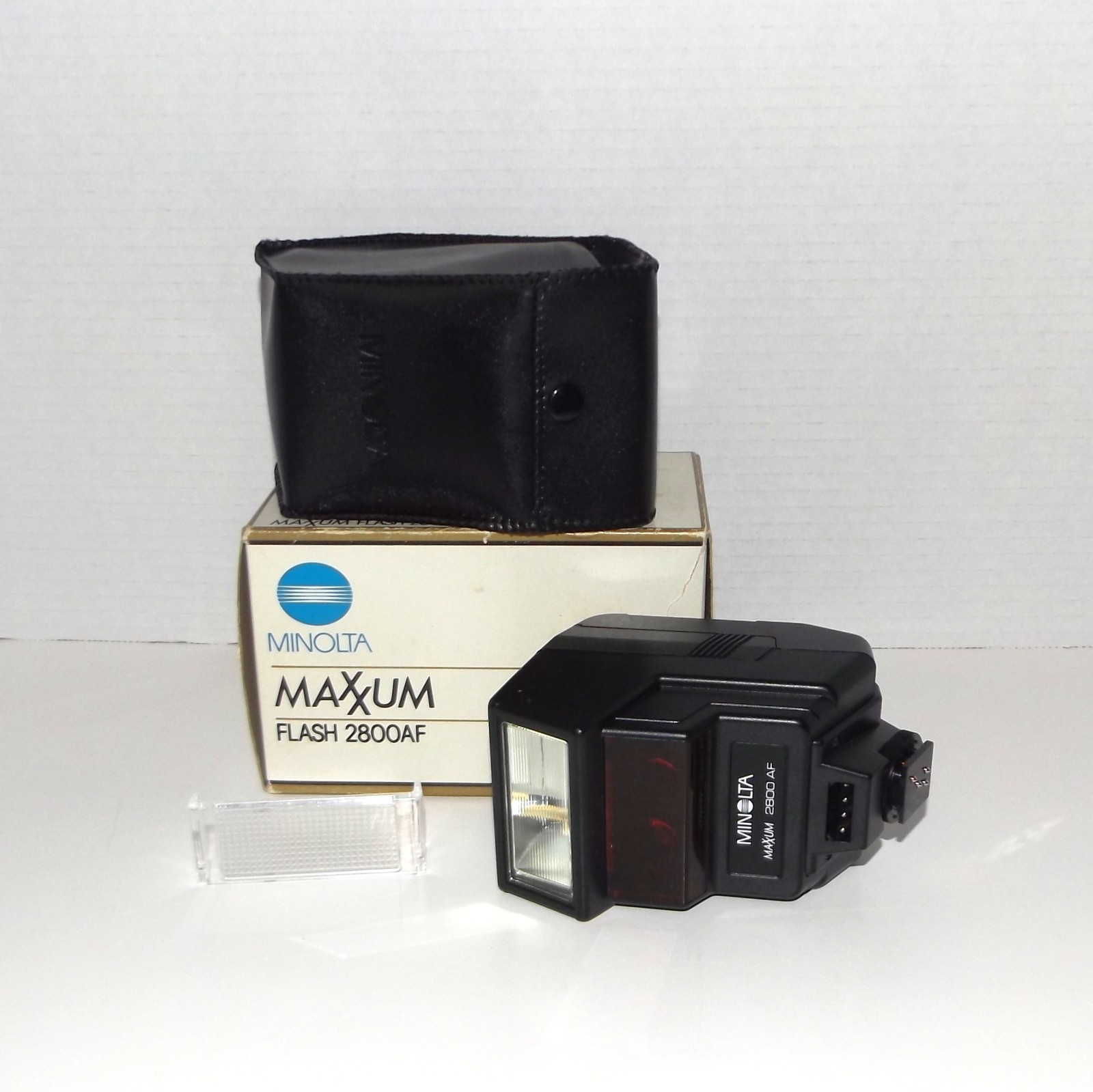 1980s Minola Maxxum Flash 2800AF Electronic Hot Shoe, Case & Diffuser