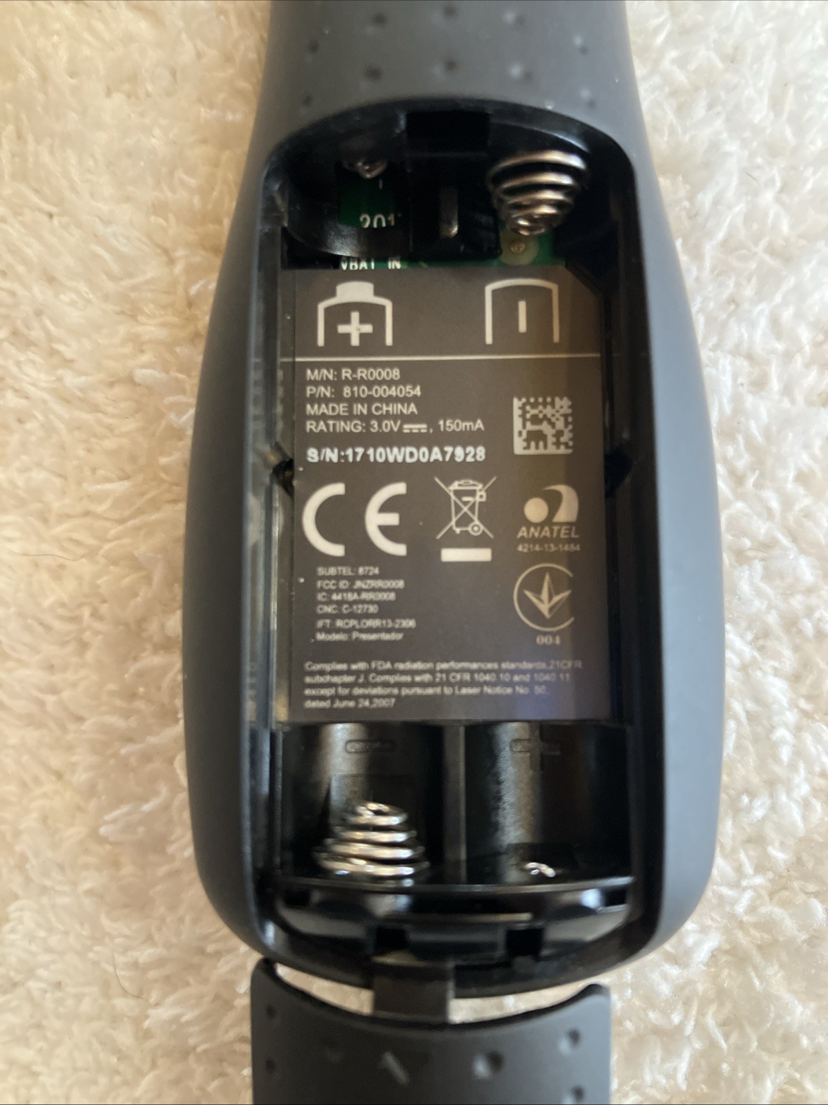 Logitech R400 Laser Presentation Remote - Black