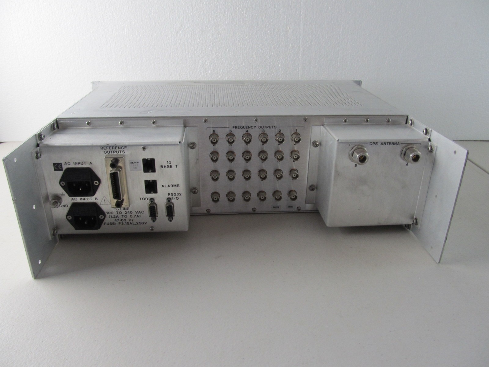Trak Systems Model 9100-9 GPS Time Standard