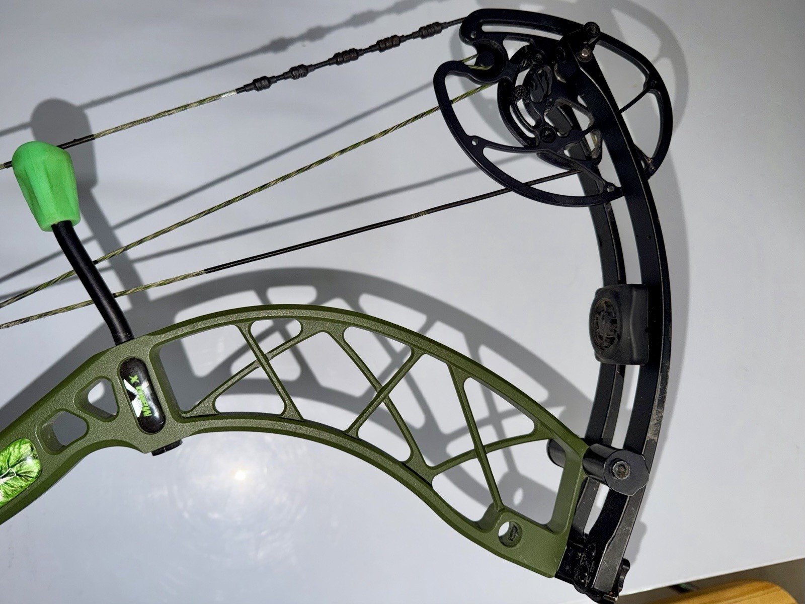 Xpedition Mako X compound bow