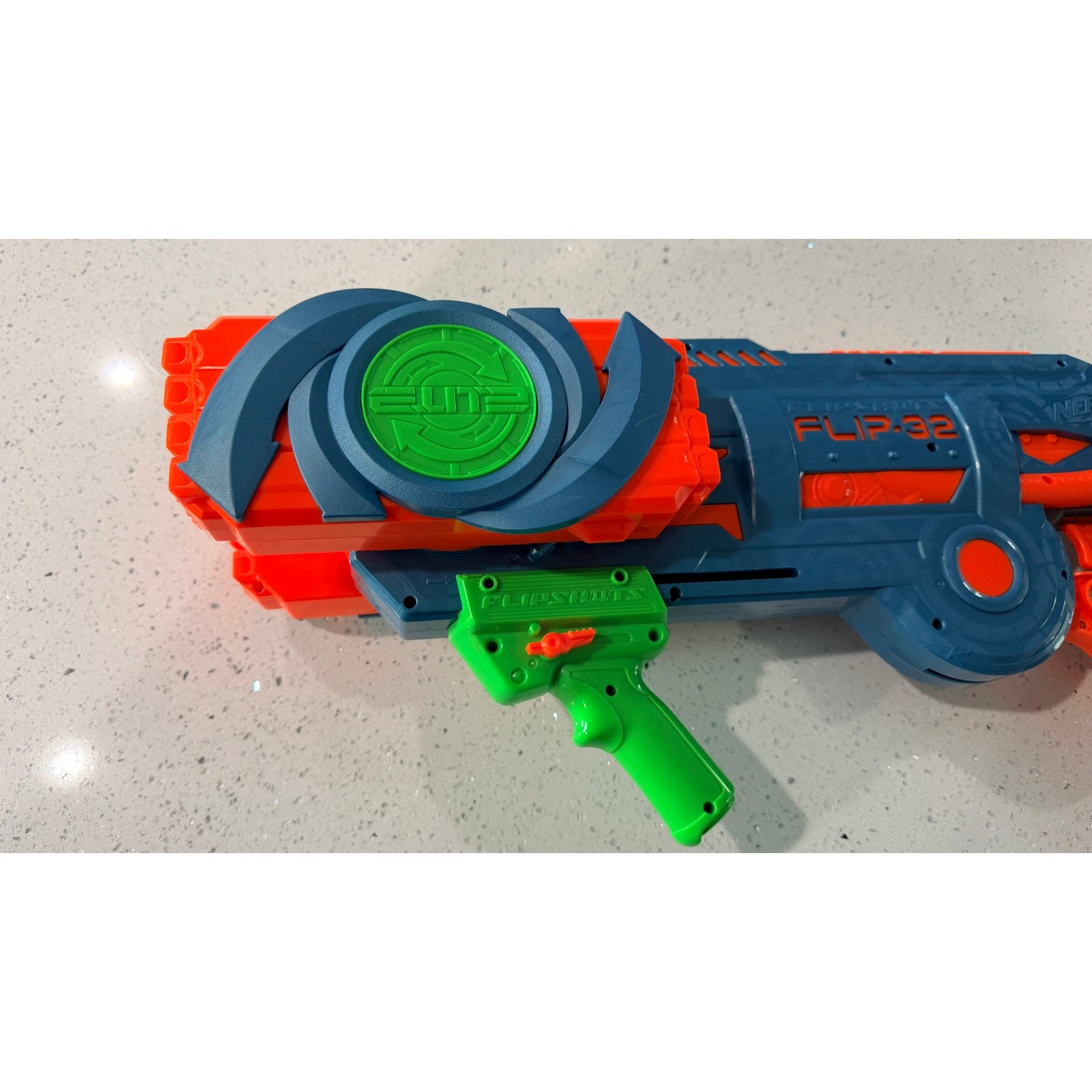 NERF Elite 2.0 Flipshots Flip-32 Blaster - F2553