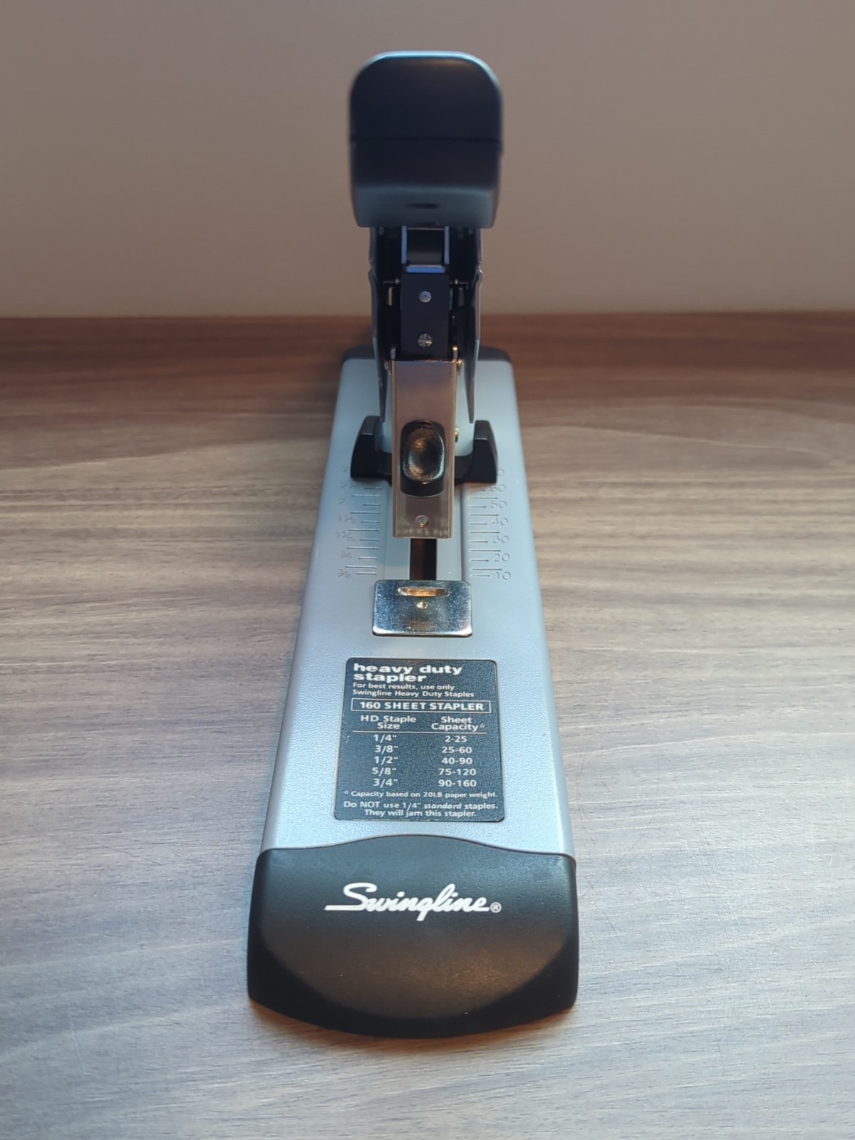 Swingline Heavy-Duty Stapler 160-Sheet Capacity 39005
